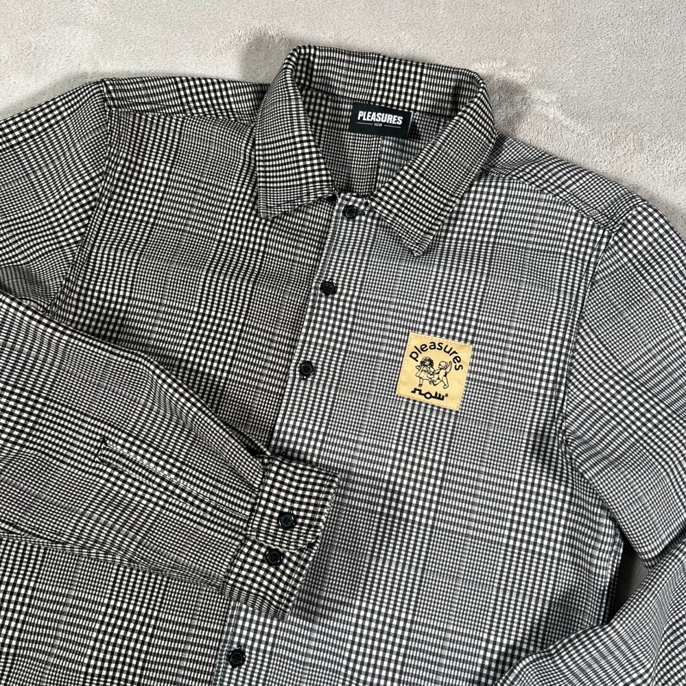 Pleasures Chase Button Down Shirt Men's Small Black White Plaid Split Work Shirt